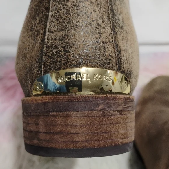 Michael Kors Brown Chukka Boots W Distressed Suede Finish Sz 8.5 - Picture 3 of 10